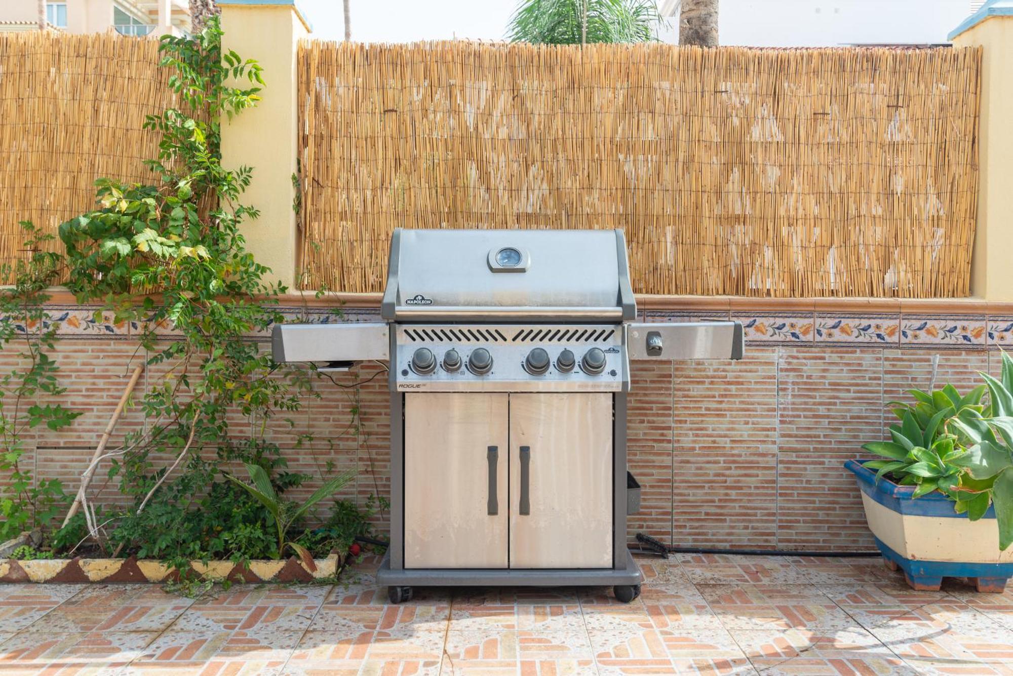 Villa Valentina - Renovated On Los Alamos Beach Torremolinos Zewnętrze zdjęcie