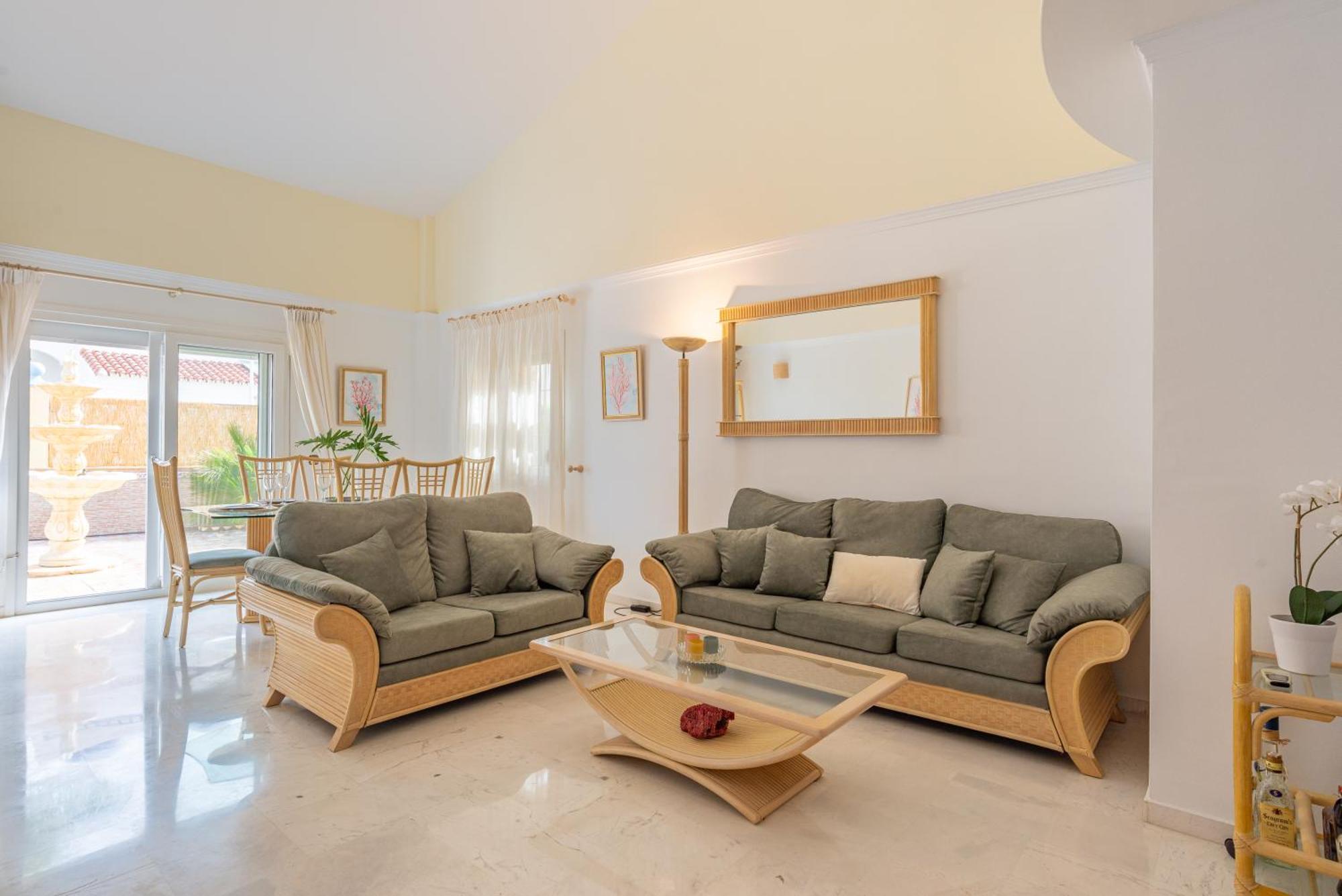 Villa Valentina - Renovated On Los Alamos Beach Torremolinos Zewnętrze zdjęcie