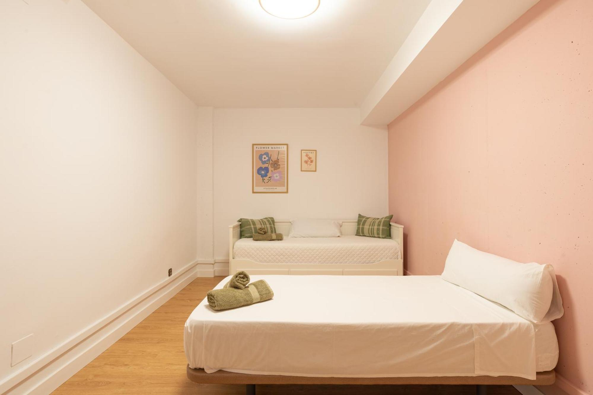 Villa Valentina - Renovated On Los Alamos Beach Torremolinos Zewnętrze zdjęcie