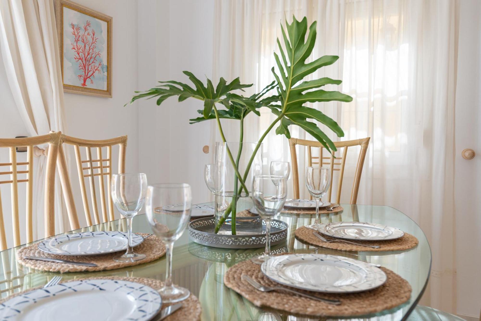 Villa Valentina - Renovated On Los Alamos Beach Torremolinos Zewnętrze zdjęcie